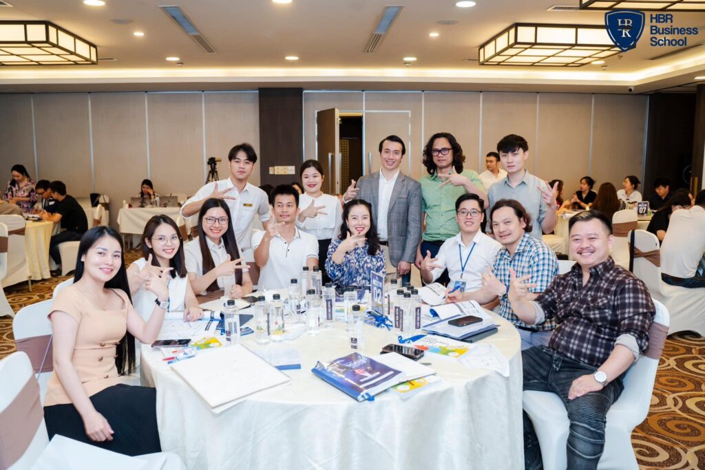 Chủ tịch Kim Anh Nguyễn là tấm gương học hỏi không ngừng nghỉ