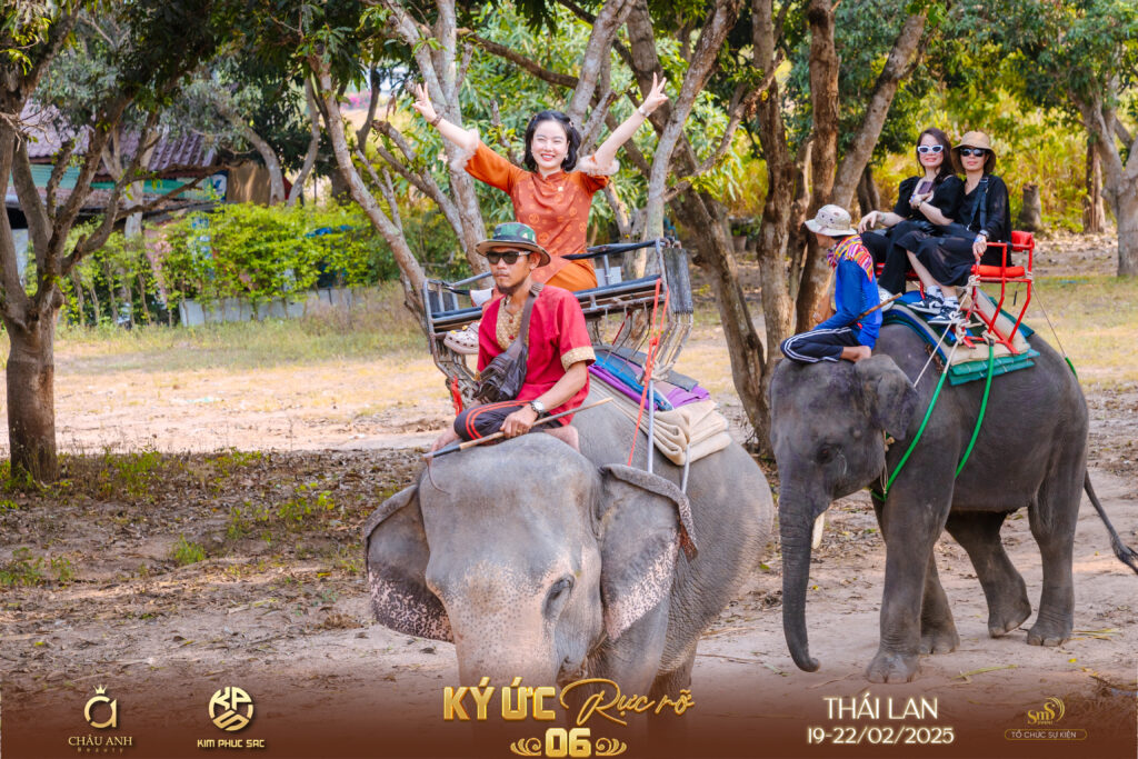 Kim Phục Sắc tại Làng Voi